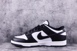 Nike Dunk Low “White/Black”（woman）