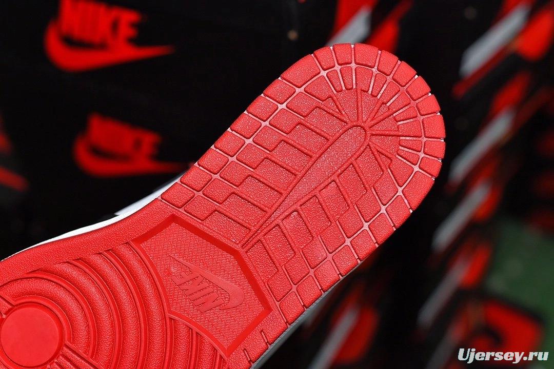Air Jordan 1 Satin Black Toe