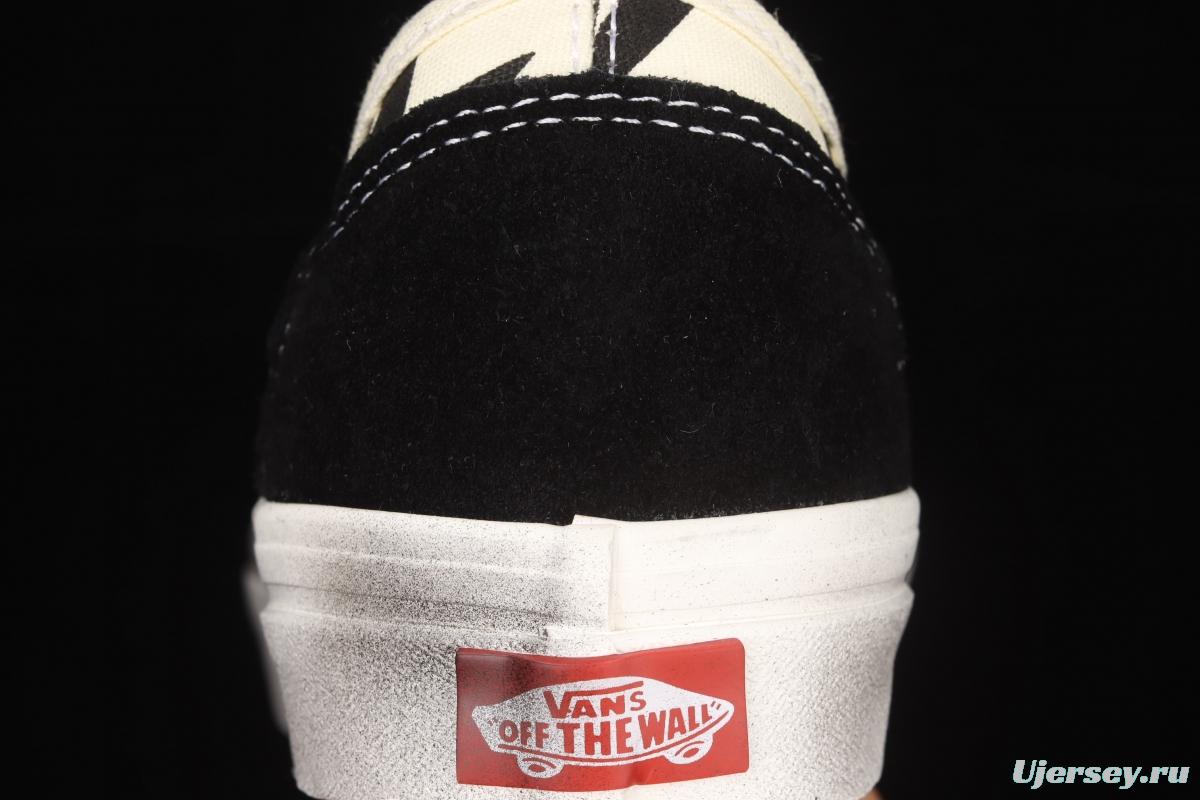 Vans Style 36 Cecon SF half-moon Baotou white print black maple leaf to make the old low-top shoes VN0A3MVLK0A