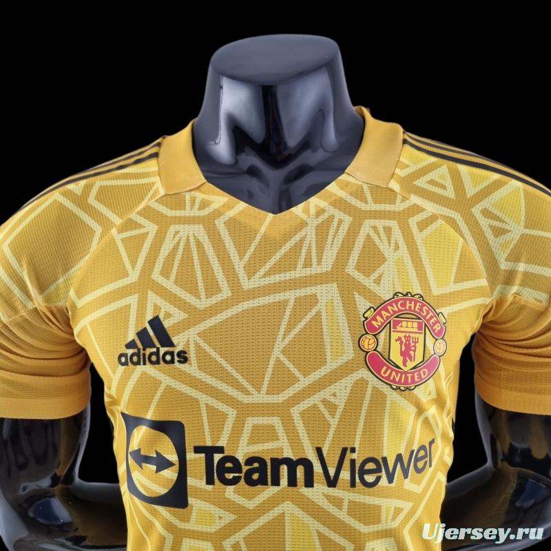 Player Version 22/23 Manchester United Yellow Goalkeeper