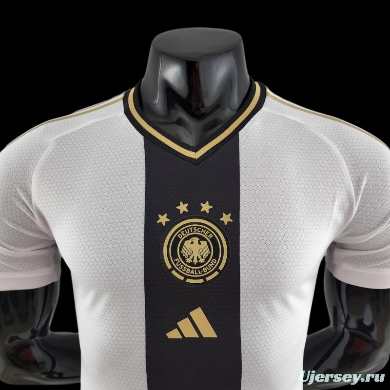 Player Version 2022 Germany Black &amp; White