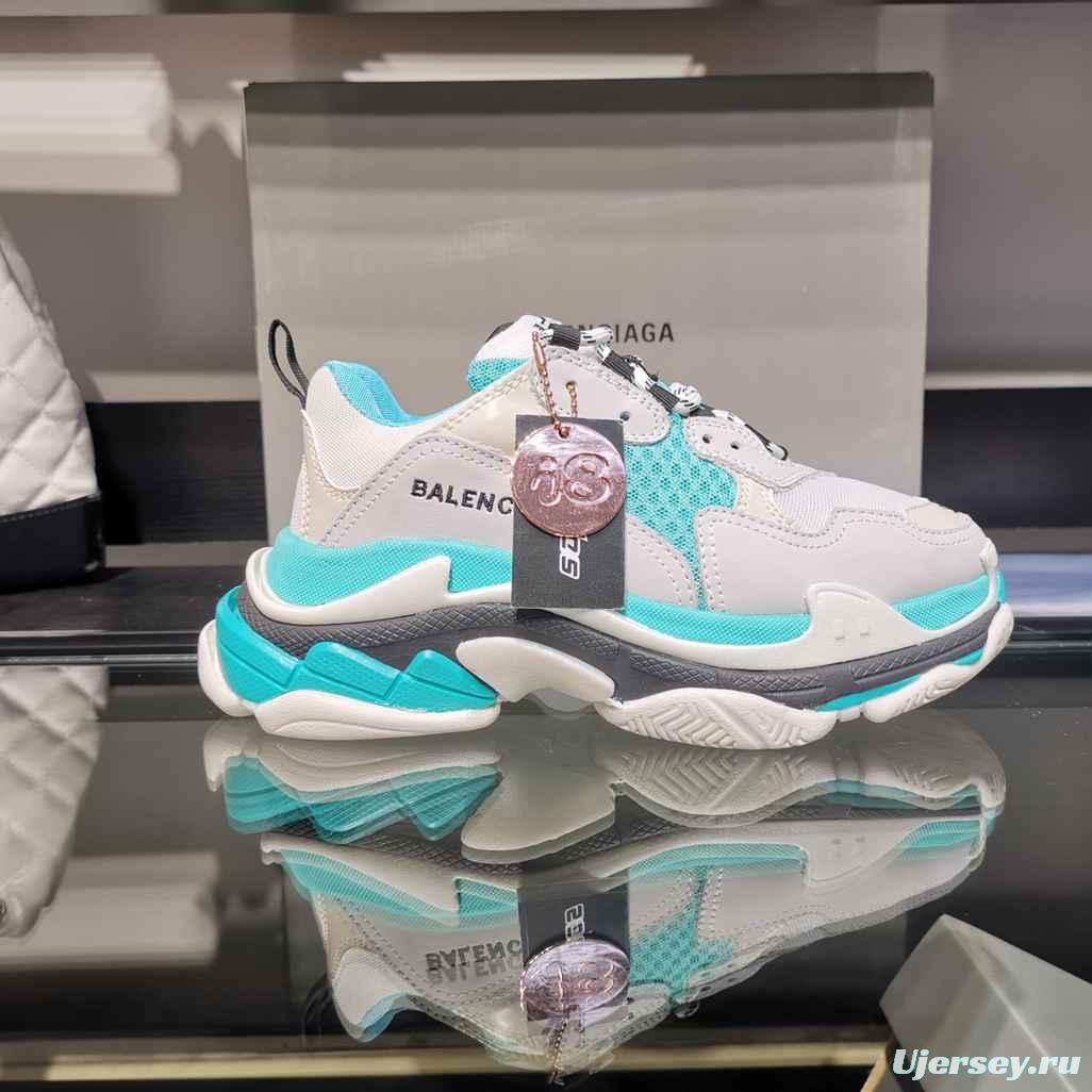 Men/Women Balenciaga Triple S Sneaker Grey/Green Item Ab5580330