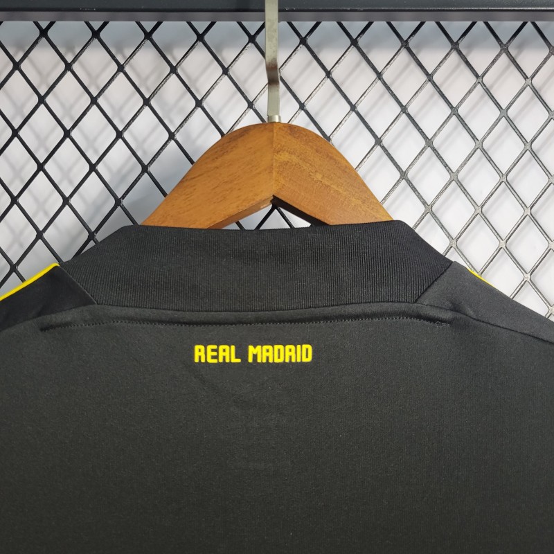 Retro 2011/12 Real Madrid Black Goalkeeper Jersey