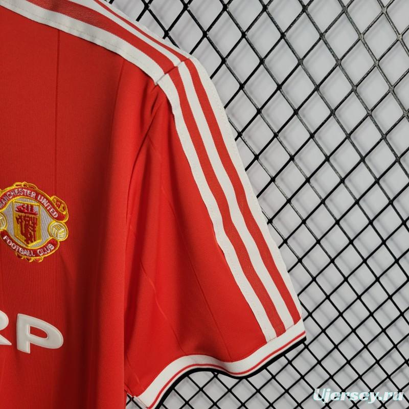 Retro 83/84 Manchester United Home Jersey