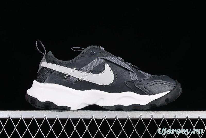 Nike TC 7900 Retro Chunky Dad Shoes with Reflective Swoosh and Cushioned Sole - DD9682-001