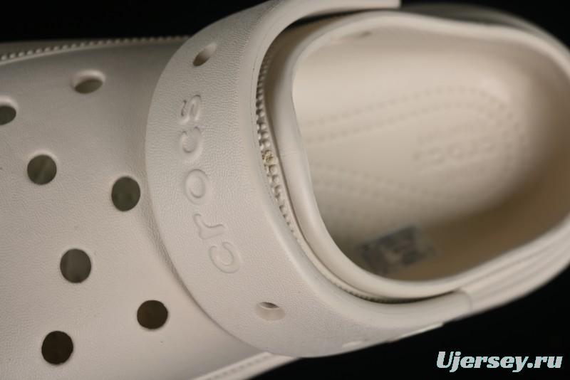 Crocs Classic Clog Snow House Retro Beach Clogs with Adjustable Heel Strap - B.D4