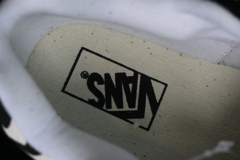 Vans Classics Knu Skool Cow Print Chunky Tongue Skate Shoes - VN0009QCB9P