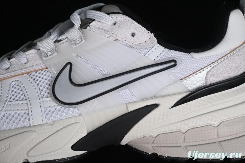 Nike Runtekk V2K Retro Low-Top Running Shoes with Cushlon Midsole and Distressed Effect - FN6703-002