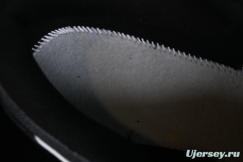 Nike Air Max 90 Retro Running Shoes with Air Cushion - CN8490-002