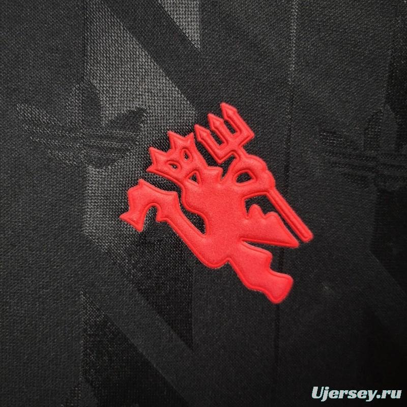 24/25 Retro Manchester United