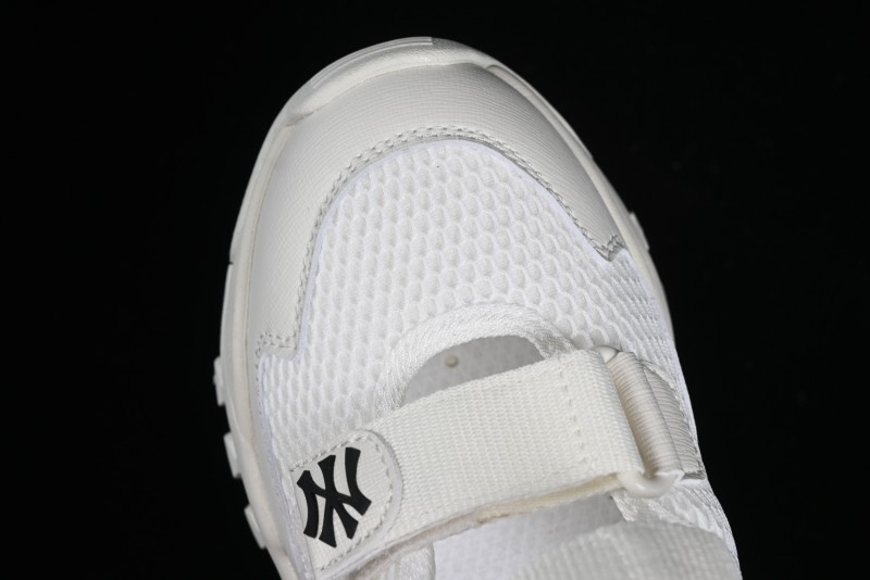 New York Yankees MLB Bigball Chunky Mask Jane Thick Platform Casual Sandals - 3ASDBCM4350IVS