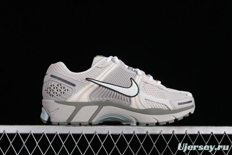 Nike Zoom Vomero 5 SP Classic Retro Casual Running Shoes - FZ3653-104