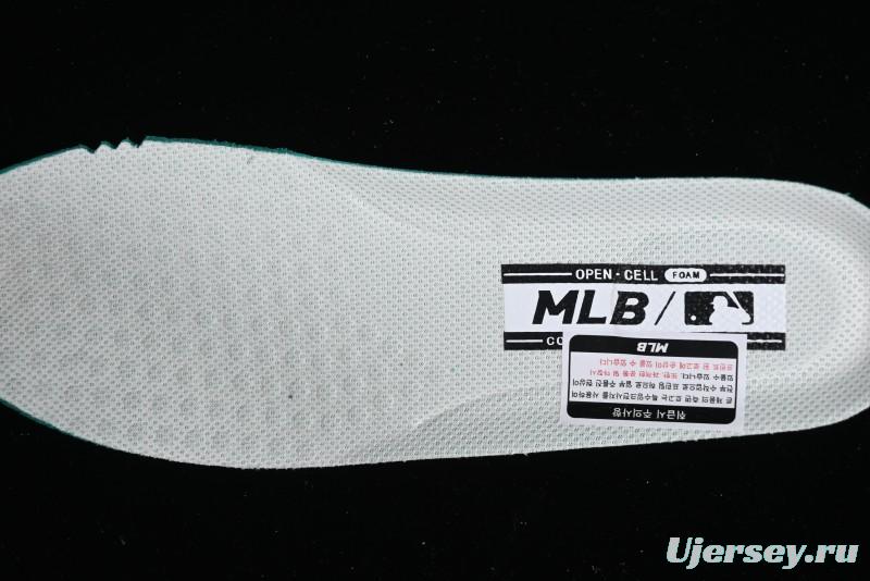 MLB Chunky Liner Basic New York Yankees Thick Sole Casual Sneakers with 6cm Height Increase - 3ASXCA12N43BGS