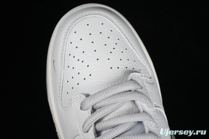 Nike Supreme x Nike SB Dunk Low Casual Skate Shoes in Beige Grey - RM2308-233