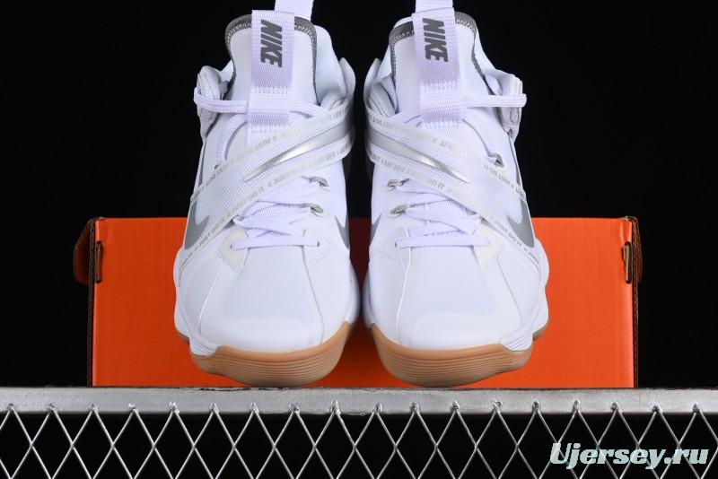 Nike HyperSet Lightweight Low-Top Training Basketball Shoes with React Foam and Flywire - DJ4473-100