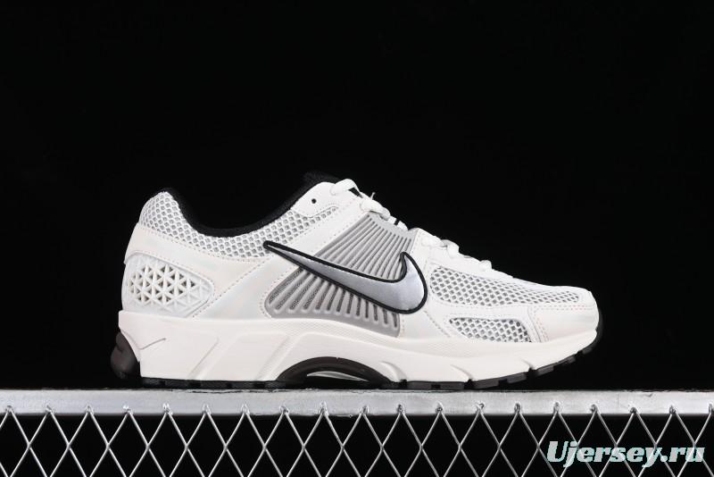 Nike Zoom Vomero 5 SP Retro Casual Running Shoes with EVA Midsole Cushion - FJ2028-001