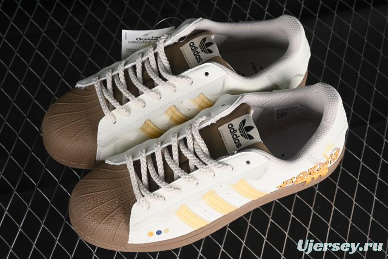 Adidas Superstar GW4440 Casual Sneakers with Shell Toe Design - GW4440