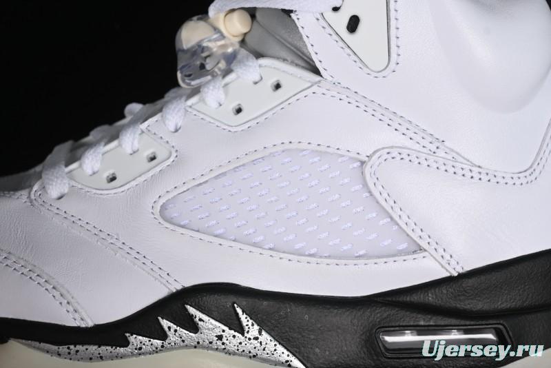 Nike Air Jordan 5 Retro Basketball Shoes in White/Silver/Black - DD0587-110