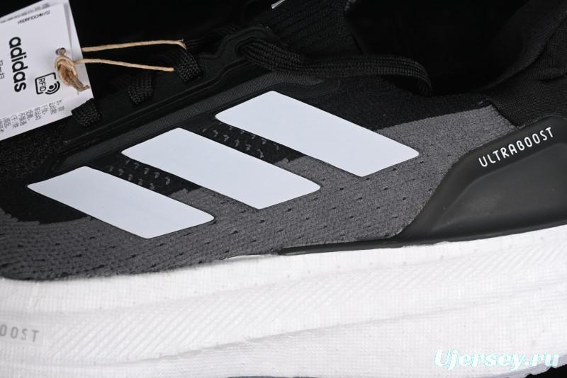 Adidas Ultraboost 5X IH3110 Running Shoes with Innovative Bubble Cushion Technology
