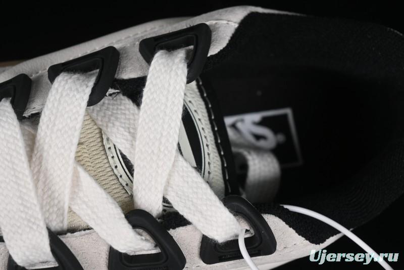 Vans Classics Knu Skool Retro Sneakers with Enlarged Toe and Thickened Tongue - VN000CZUVE1