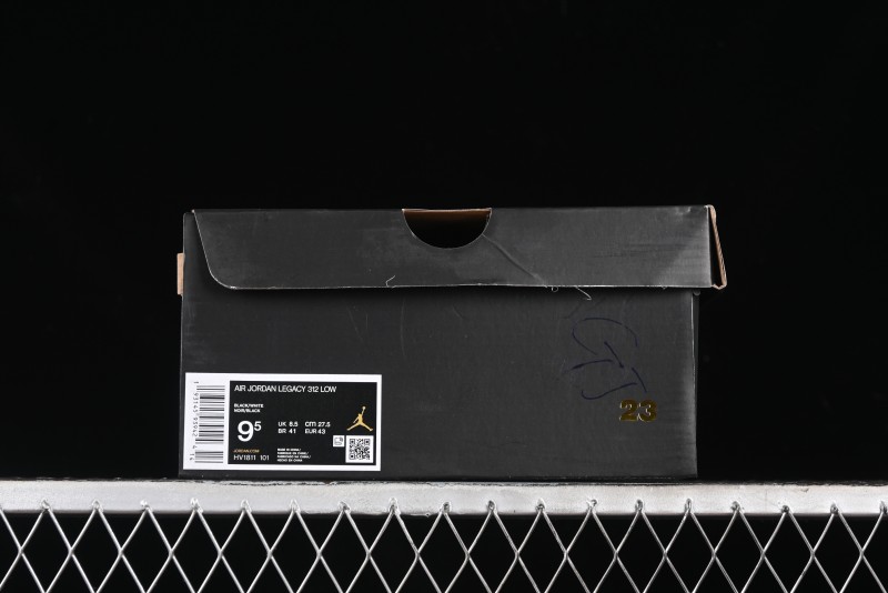 Nike Air Jordan Legacy 312 Low Sneakers with Velcro Strap and Triple Design - HV1811-101