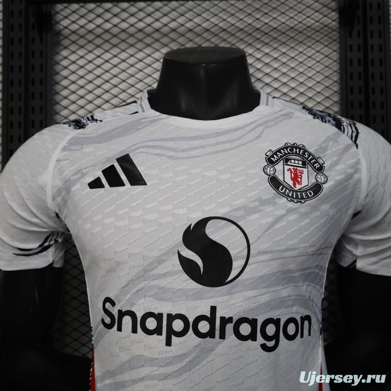 Player Version 25/26 Manchester United White with Marble Pattern and Snapdragon Sponsor Jersey