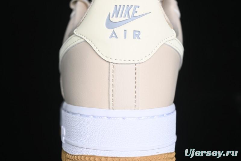 Nike Air Force 1 '07 Low Top Sneakers with Full-Grain Leather and Air Cushion - DD8959-111