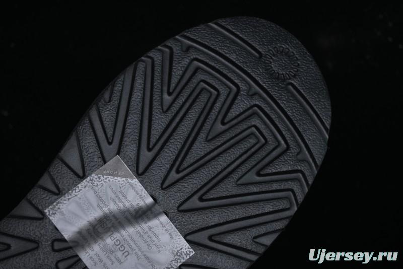 UGG Classic Mini II Snow Boots with TREADLITE Outsole - 5955