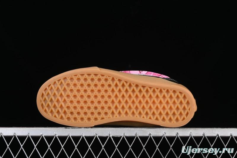 Vans Classics Knu Skool Vulcanized Skate Shoes in Black & Pink - VN0014QC0BV