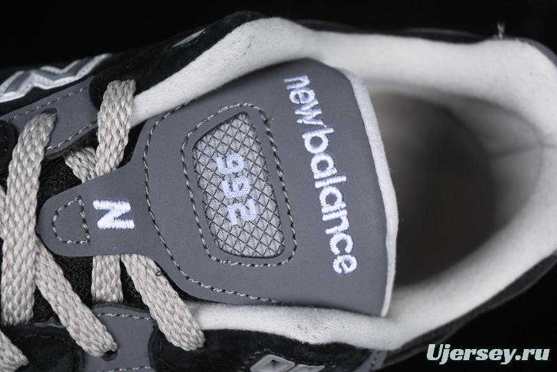 New Balance Made In USA 992 Classic Retro Running Sneakers with Superior Comfort - M992BK