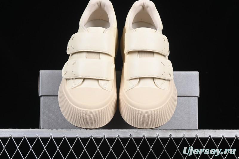 GG-CC Star Same Style Platform Sneakers with Hook and Loop Closure - G23Y6906