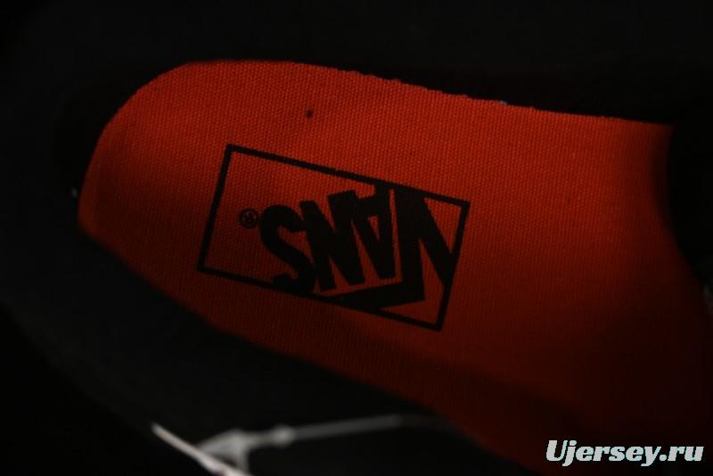 Vans Classics Knu Skool Retro Sneakers with Embroidered Graffiti Design and Thick Tongue - VN000CS00ZB