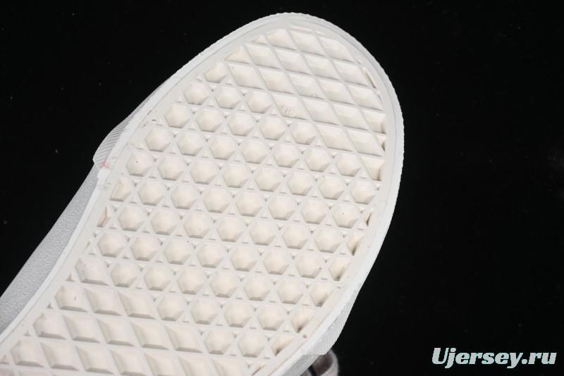 Vans Knu Skool Low-Top Retro Casual Vulcanized Sneakers in Off-White Pink - VN0009QPNK