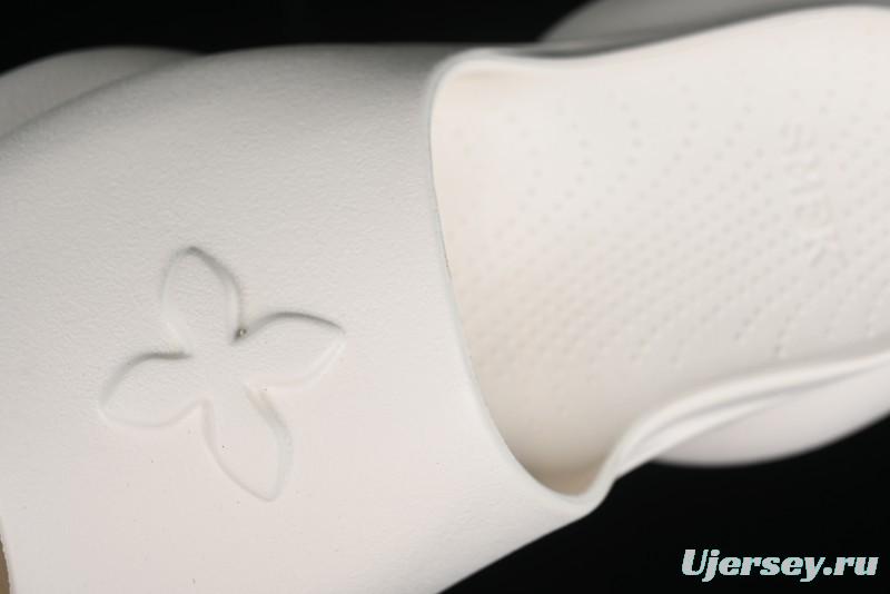 SMFK COMPASS Embossed One-Piece Platform Slides - E9066