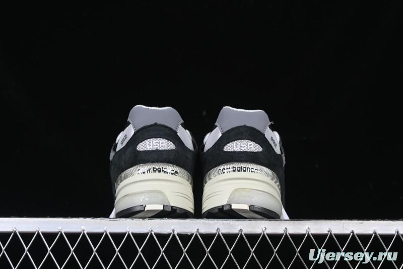 New Balance Made In USA 992 Classic Retro Running Sneakers with Superior Comfort - M992BK