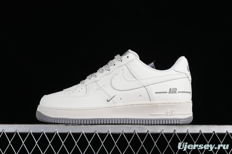 Nike Air Force 1 '07 Low Casual Sneakers with 3M Reflective Details and Full-Length Air Cushion - CJ1379-603