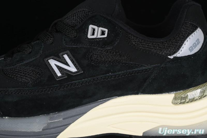 New Balance Made In USA 992 Classic Retro Running Shoes with Superior Cushioning - M992BL