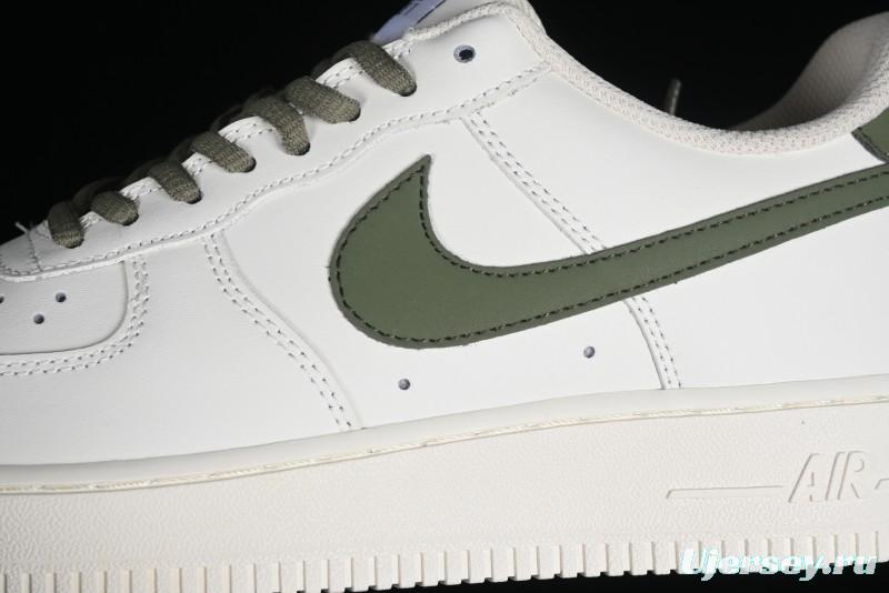 Nike Air Force 1 '07 Low Casual Sneakers in White Green Colorway - CQ5059-110