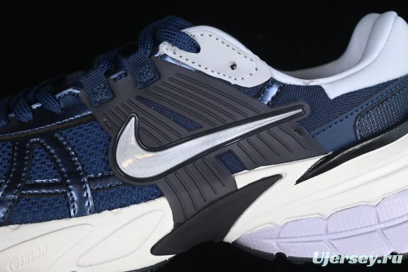 Nike Runtekk V2K Retro Low-Top Running Shoes with Cushlon Midsole and Anti-Slip Design - HJ4497-400