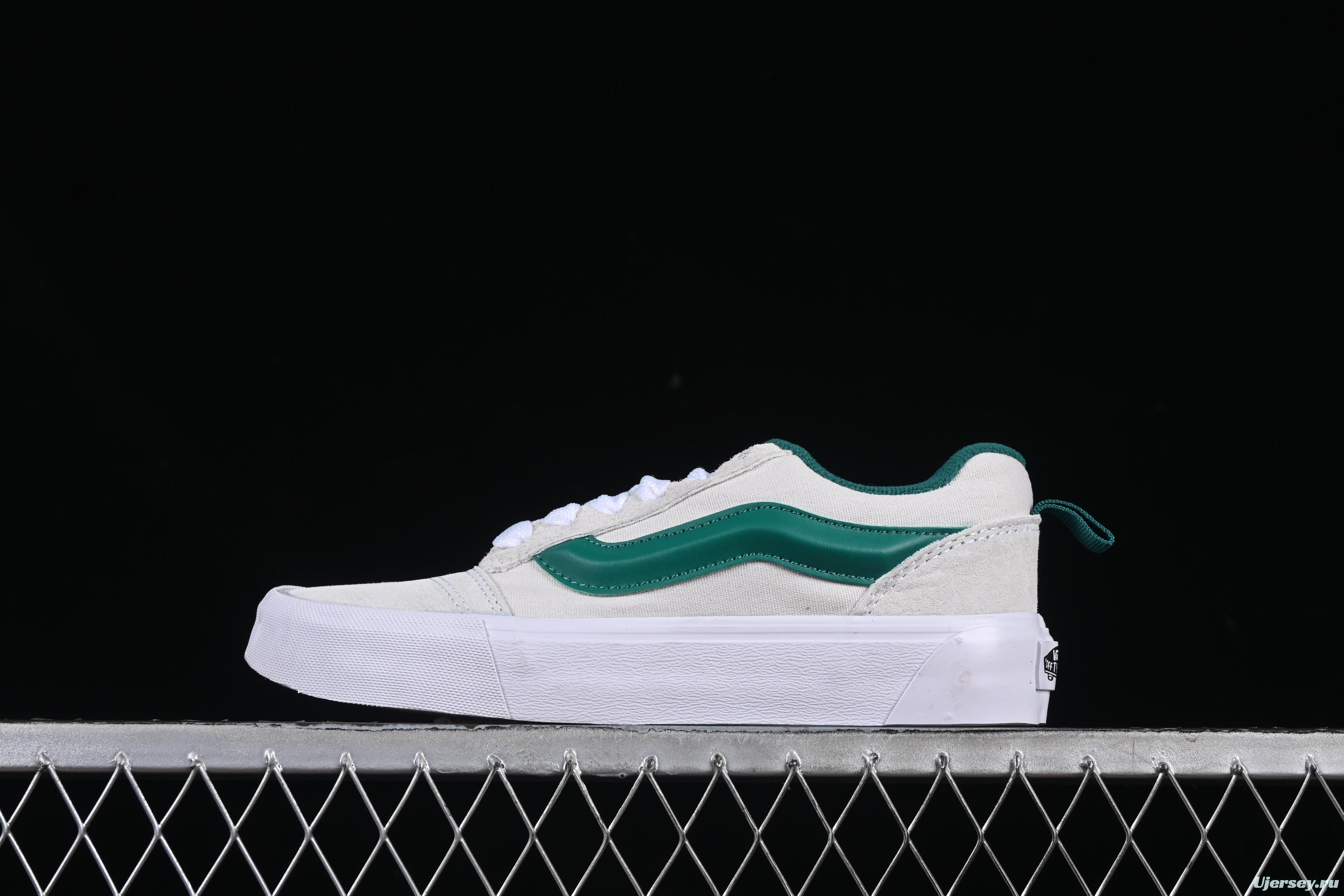 Vans Knu Skool Low-Top Retro Chunky Sneakers - VN000D6CJBG