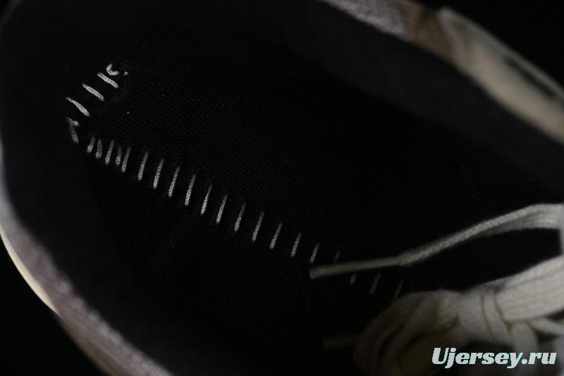 New Balance Made In USA M993 Series Classic Retro Casual Running Shoes with Heritage Design - U993JJ