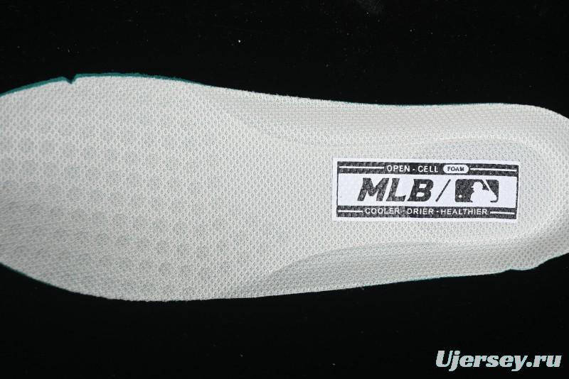 New York Yankees MLB Chunky Liner Custom Platform Sneakers - 3ASXCA12N50IVS