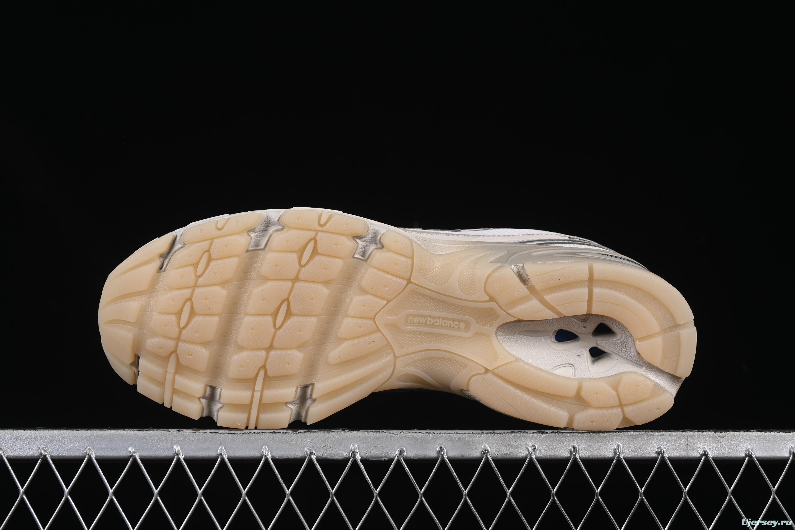 New Balance 740 ABZORB Running Sneakers - Classic White/Neutral Style