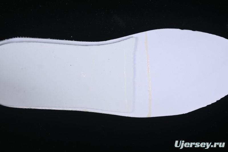 Converse Chuck 70 High Top Sneakers with Star Patch and Thick Sole - 581672C