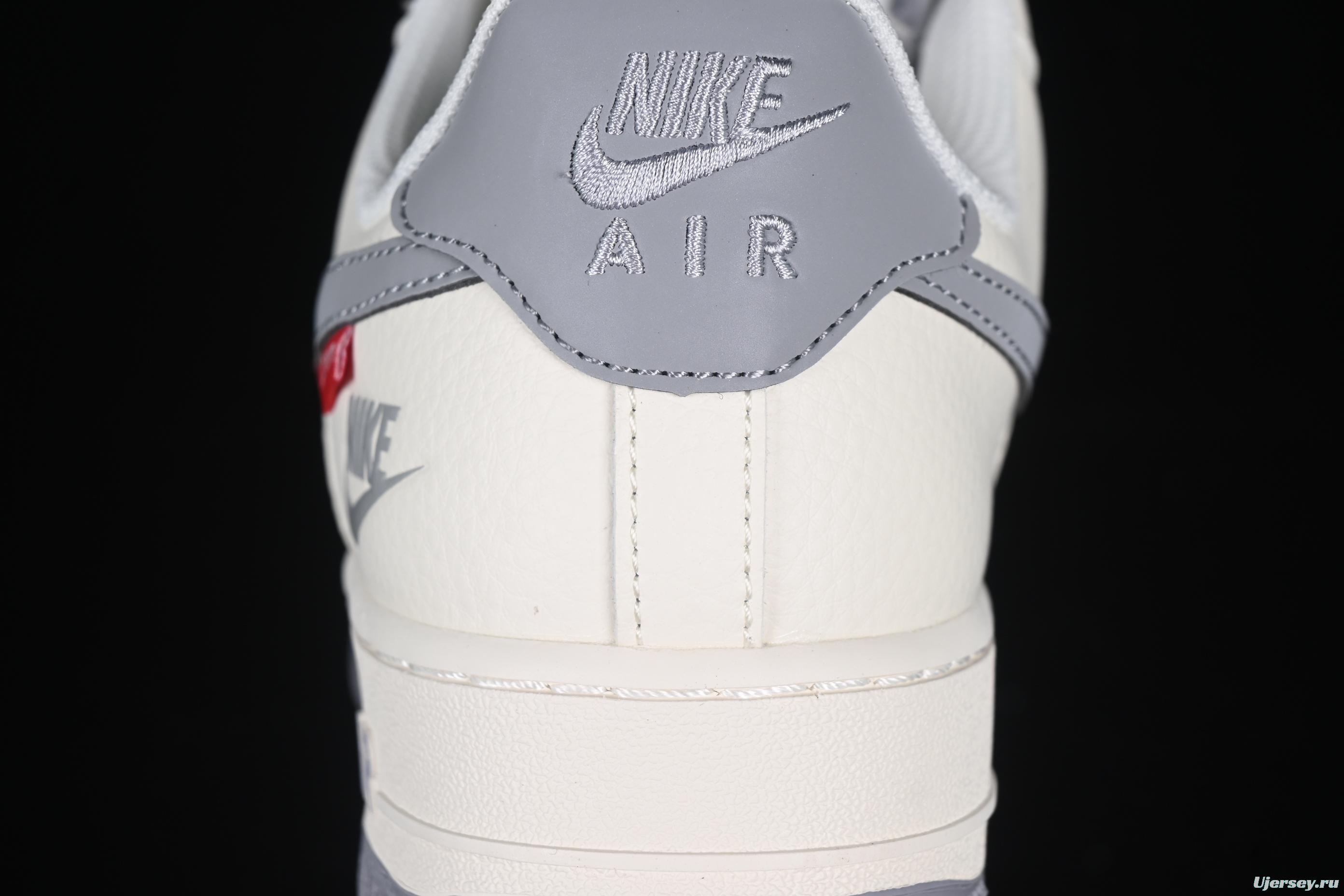 Nike Air Force 1 '07 Low Supreme Collaboration Casual Sneakers with Red Swoosh - HH7518-039
