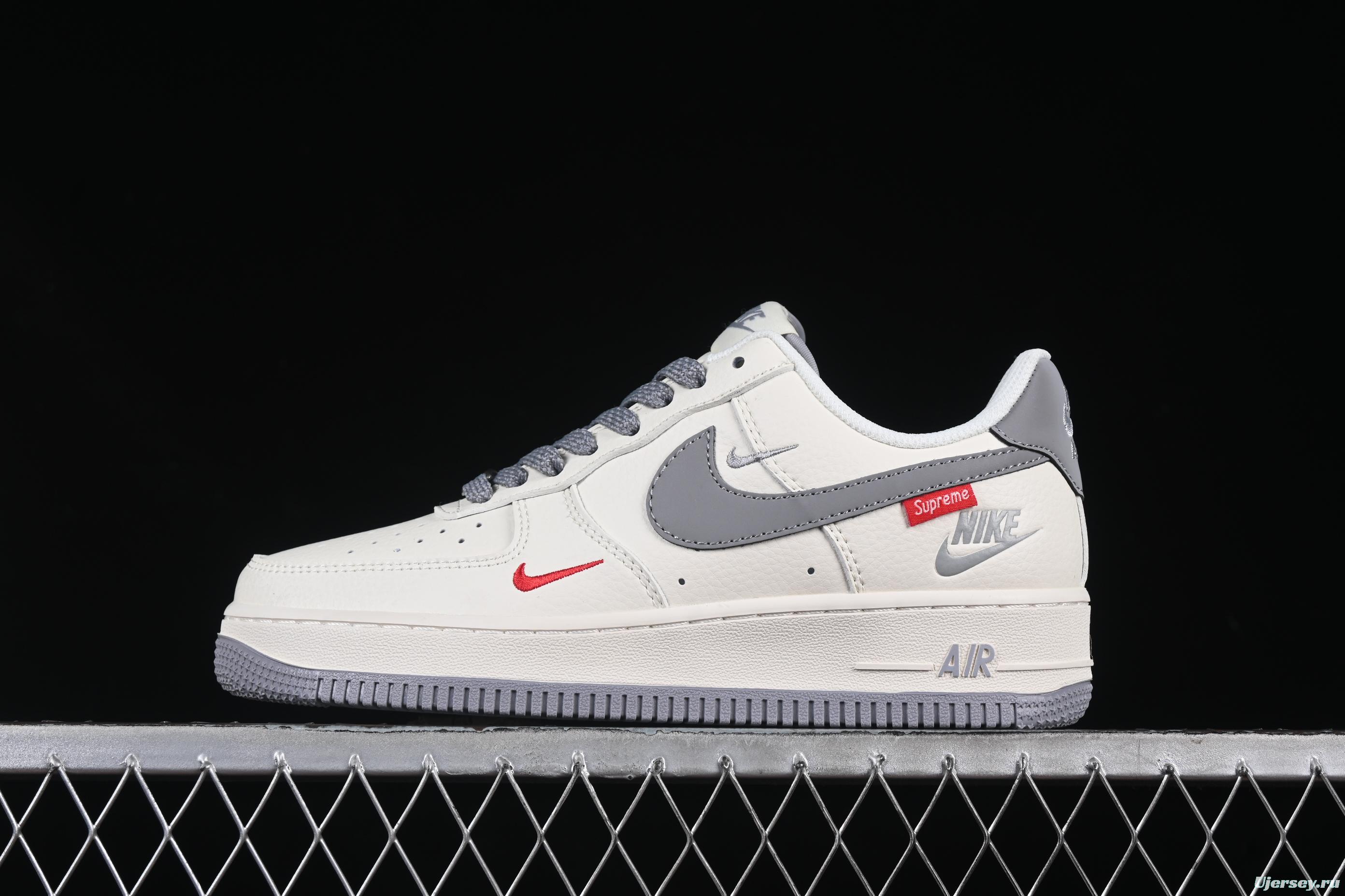 Nike Air Force 1 '07 Low Supreme Collaboration Casual Sneakers with Red Swoosh - HH7518-039