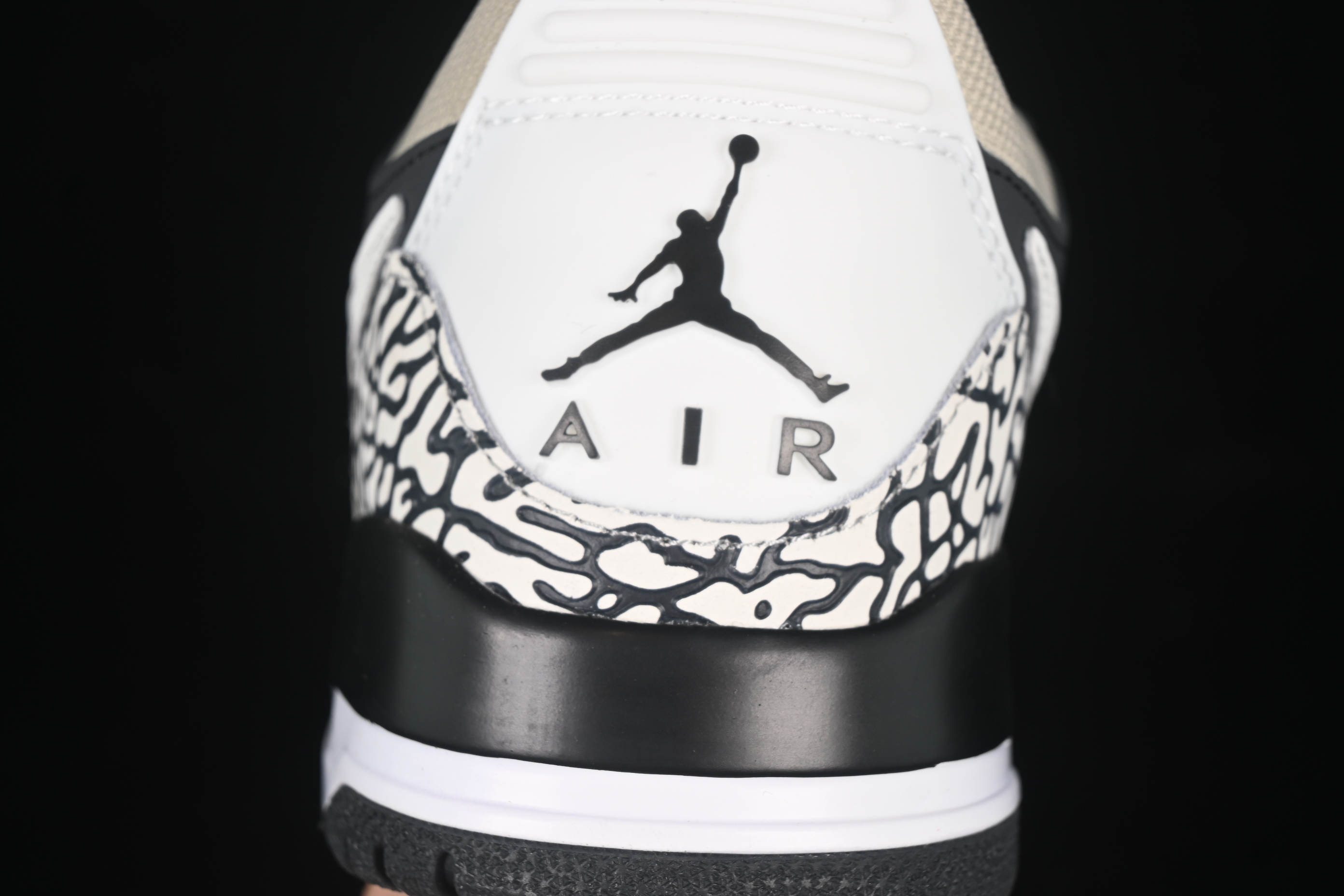 Nike Air Jordan Legacy 312 Low Basketball Shoes with Strap Design - CD9054-020