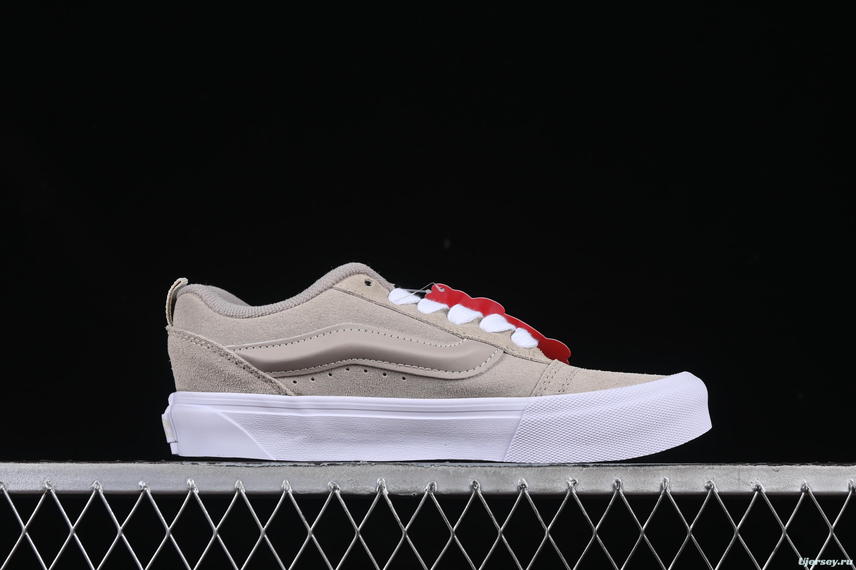 Vans Knu Skool Low-Top Retro Chunky Sneakers - VN000D220VW