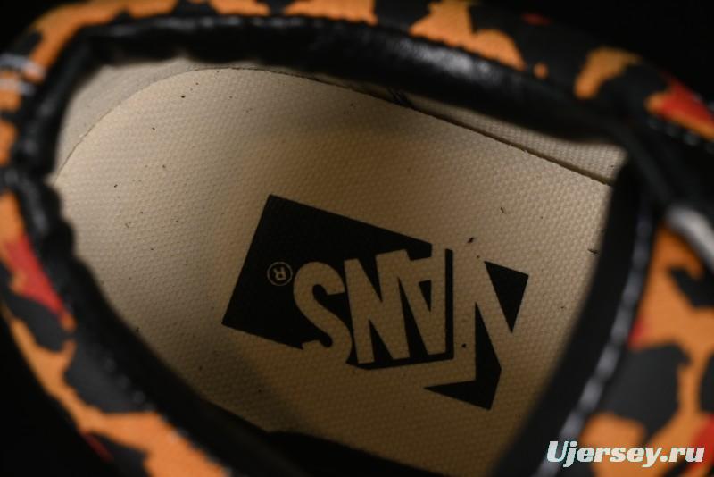 Vans Old Skool 36 Low-Top Retro Skate Shoes - VN000D56BKA