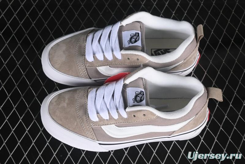 Vans Knu Skool Low-Top Retro Chunky Sneakers - VN000D6ZH2B